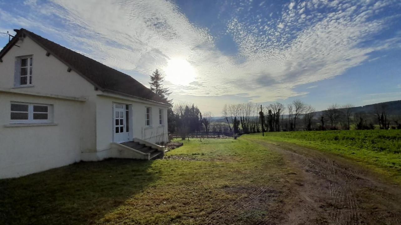 Gite Cottage Chaleureux En Pleine Campagne Vue Sur Les Monts Et Forets Et Le Chateau De Carrouges Zewnętrze zdjęcie